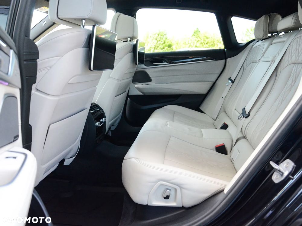 BMW Seria 6 640i xDrive Edycja M Sport - 36