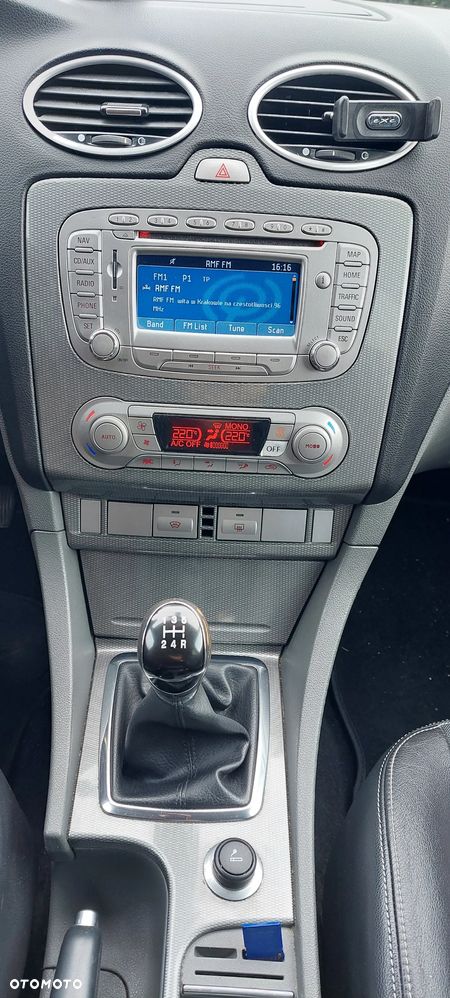 Ford Focus 1.8 FF Platinium X - 13