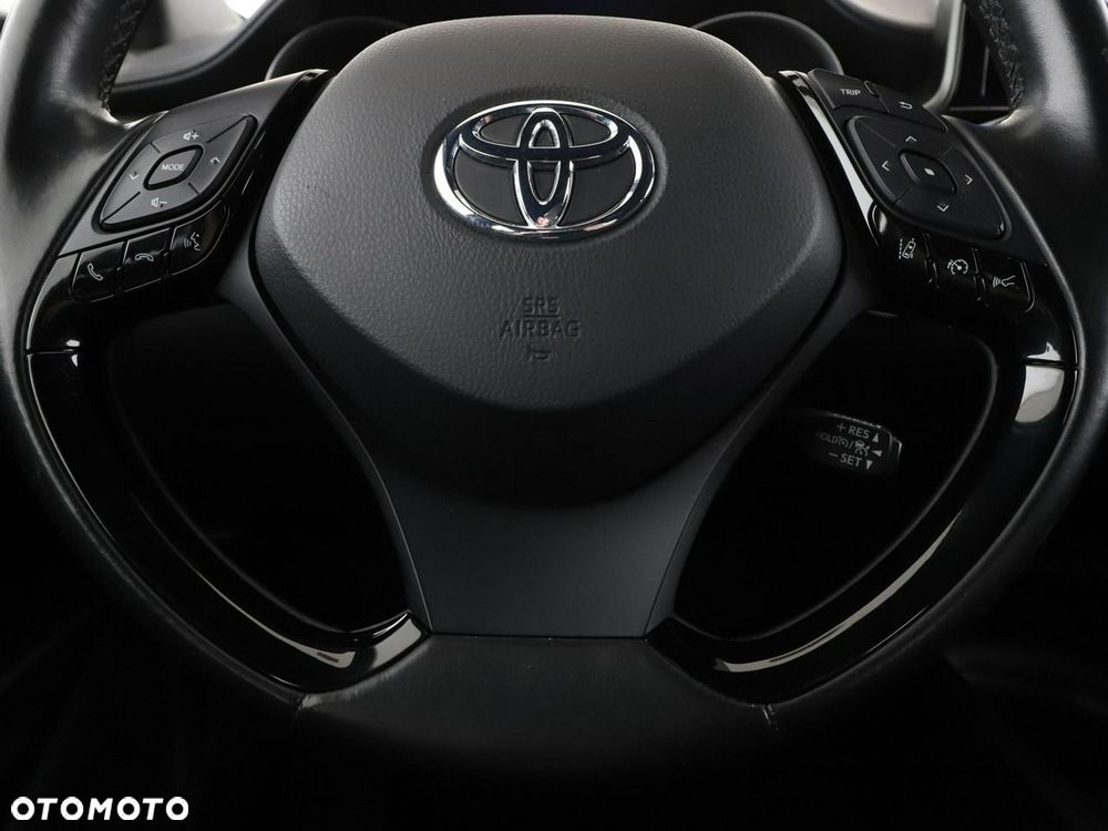 Toyota C-HR Flow - 22
