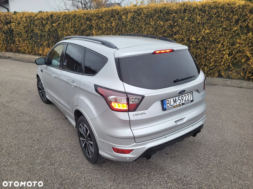 Ford Kuga - 10
