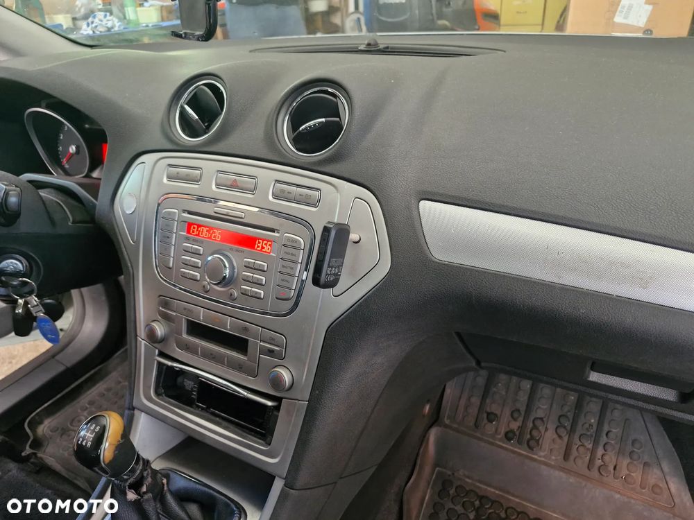 Ford Mondeo 2.0 Ambiente - 13