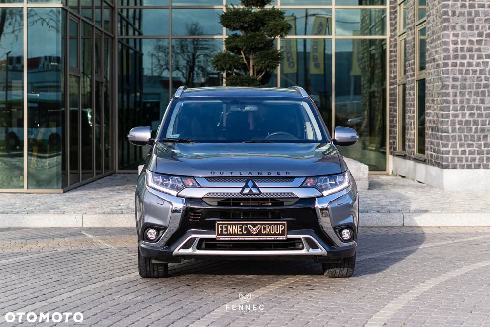 Mitsubishi Outlander - 4
