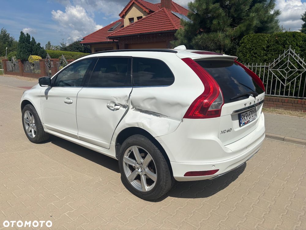 Volvo XC 60 T5 Drive-E R-Design Momentum - 15