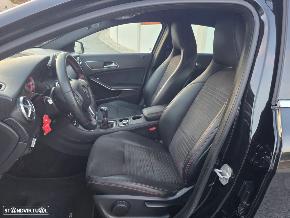 Mercedes-Benz A 180 d AMG Line - 4