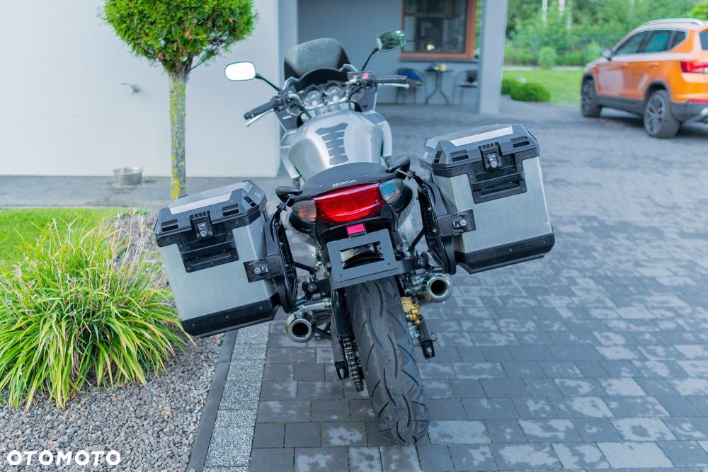 Honda CBF - 4