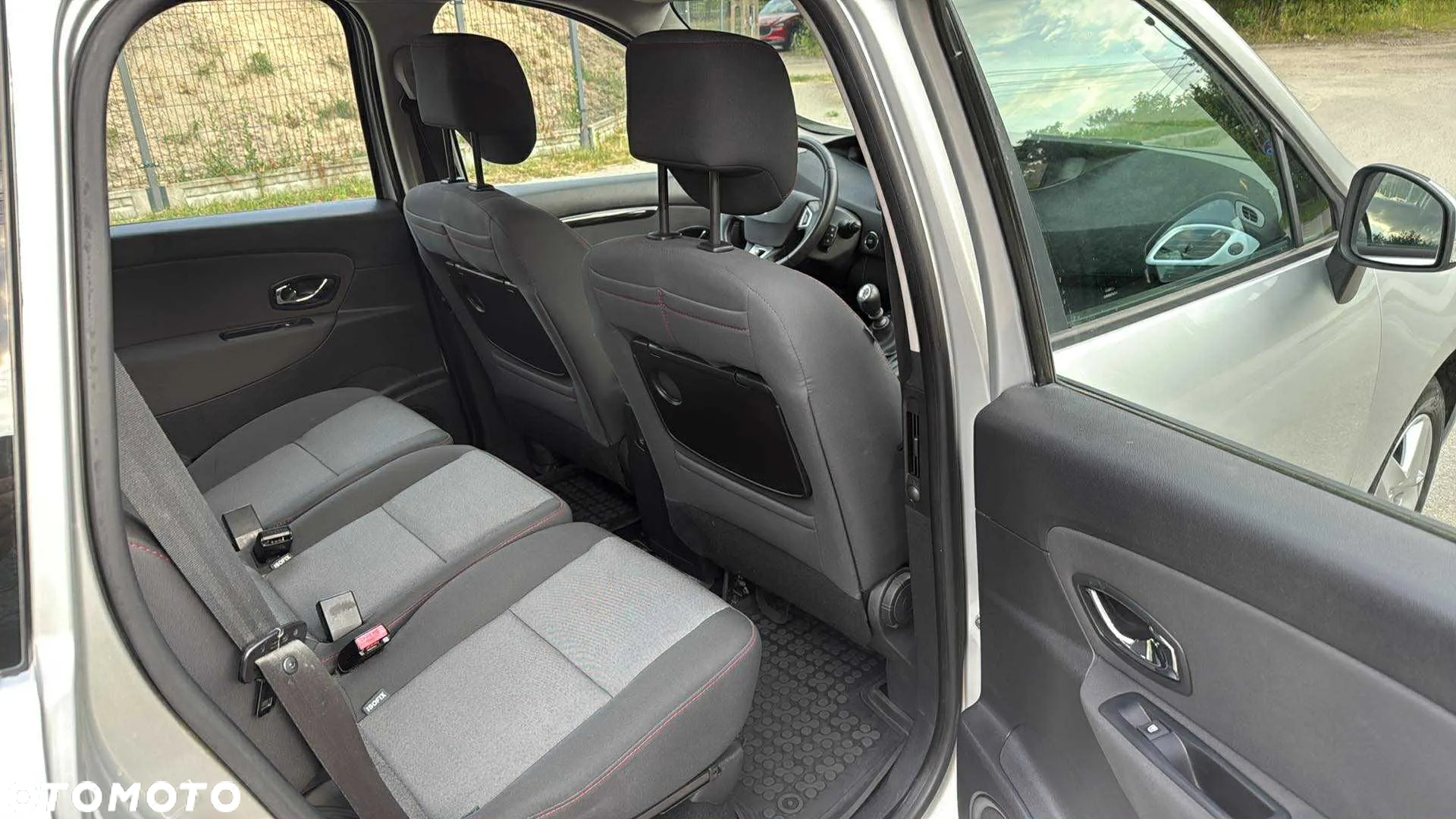 Renault Scenic 1.5 dCi Expression - 9