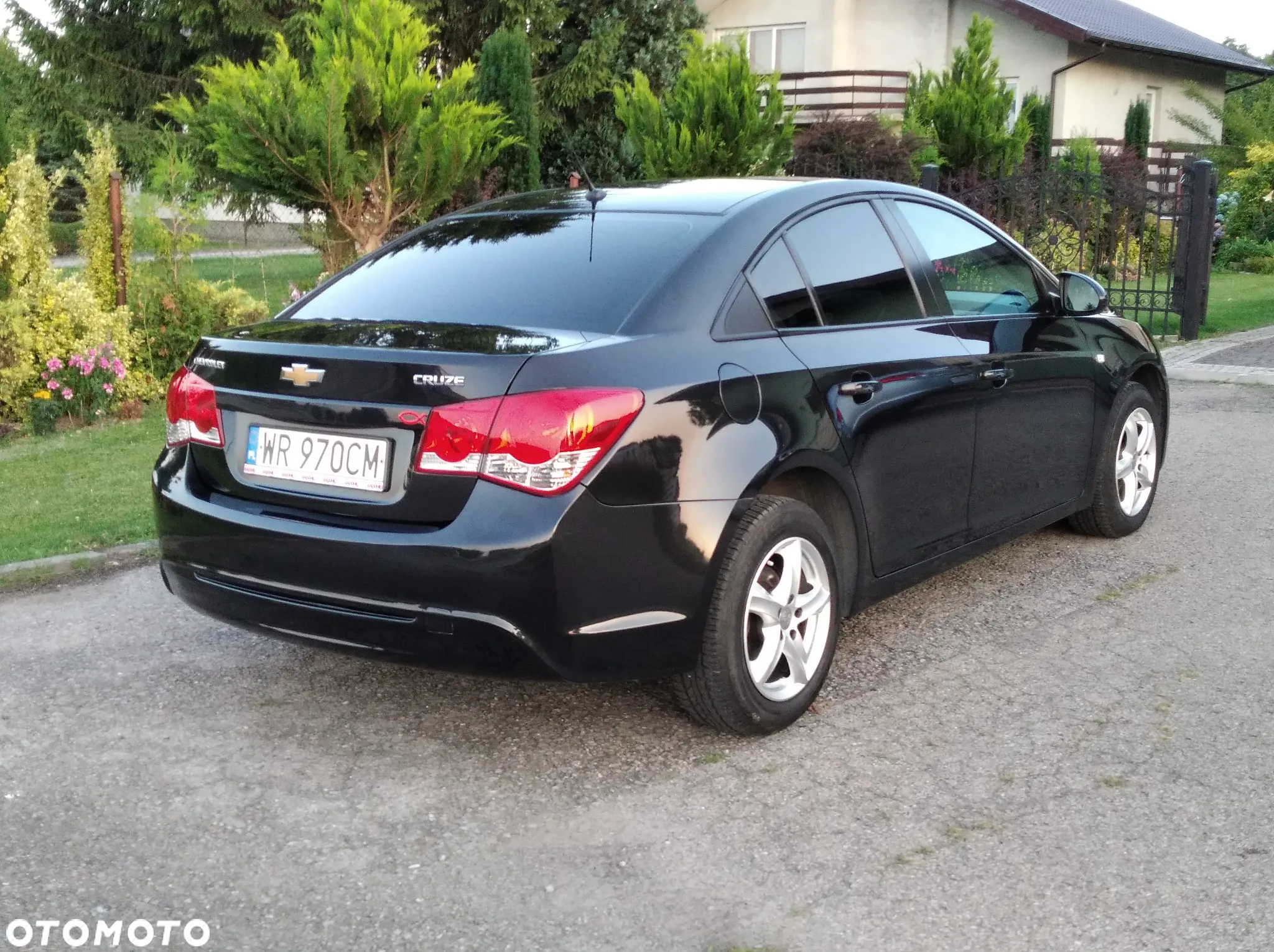 Chevrolet Cruze 1.6 LS+ - 23