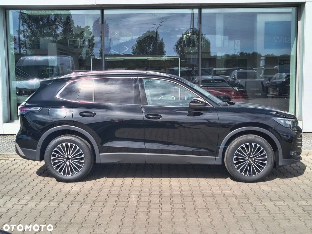 Volkswagen Tiguan - 5