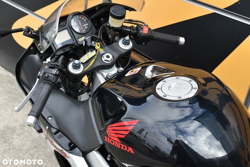 Honda CBR - 12