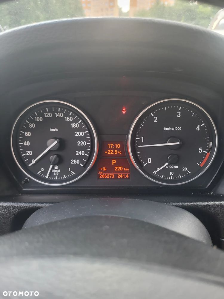 BMW X1 sDrive18d - 11