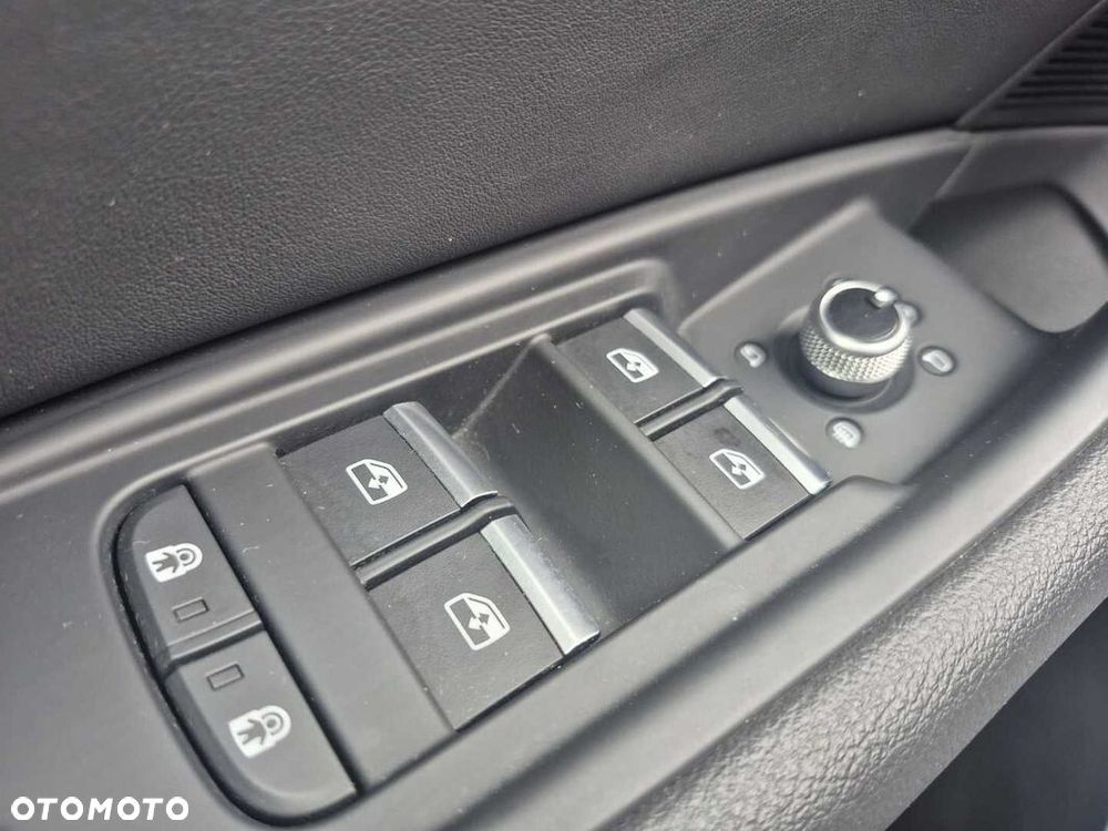 Audi A4 Limousine 40 TFSI mHEV Quattro Advanced S tronic - 12