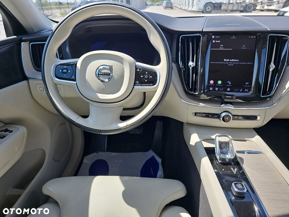 Volvo XC 60 B4 D Plus Bright - 11