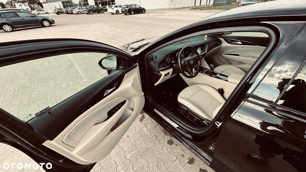 Opel Insignia - 13