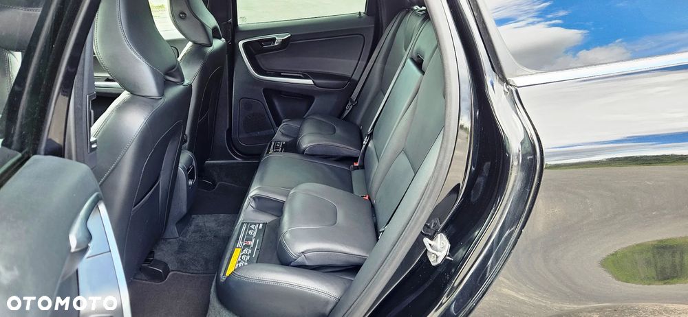 Volvo XC 60 D4 Geartronic Momentum - 19