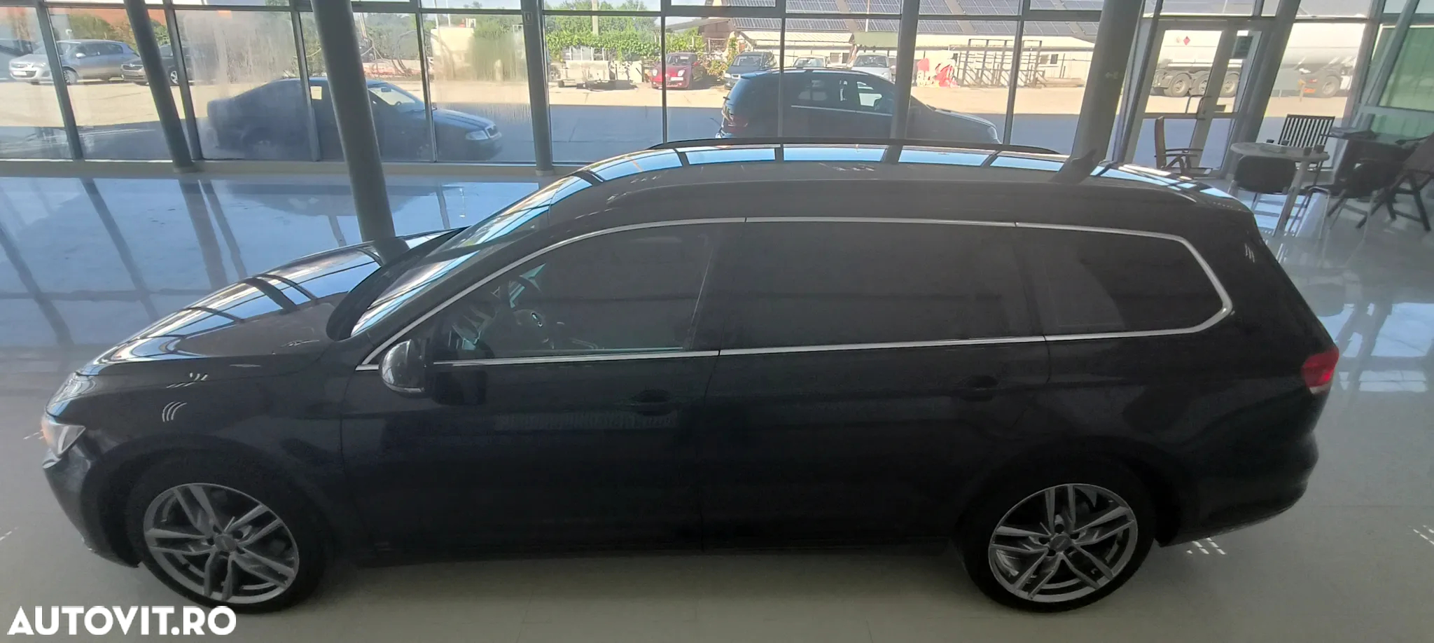 Volkswagen Passat Variant 2.0 TDI DSG Highline - 3