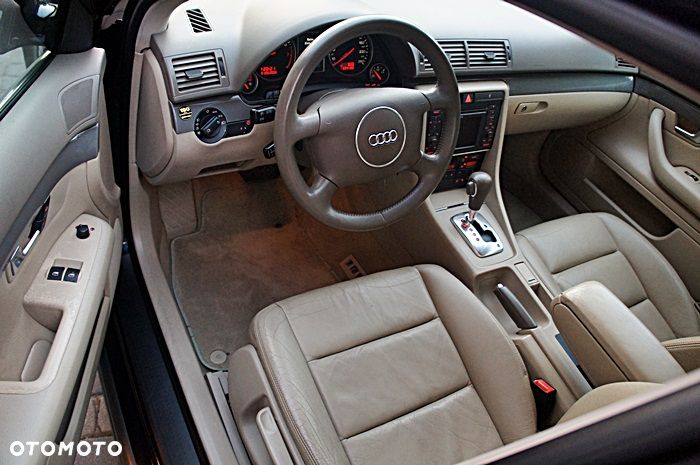 Audi A4 Limousine - 20
