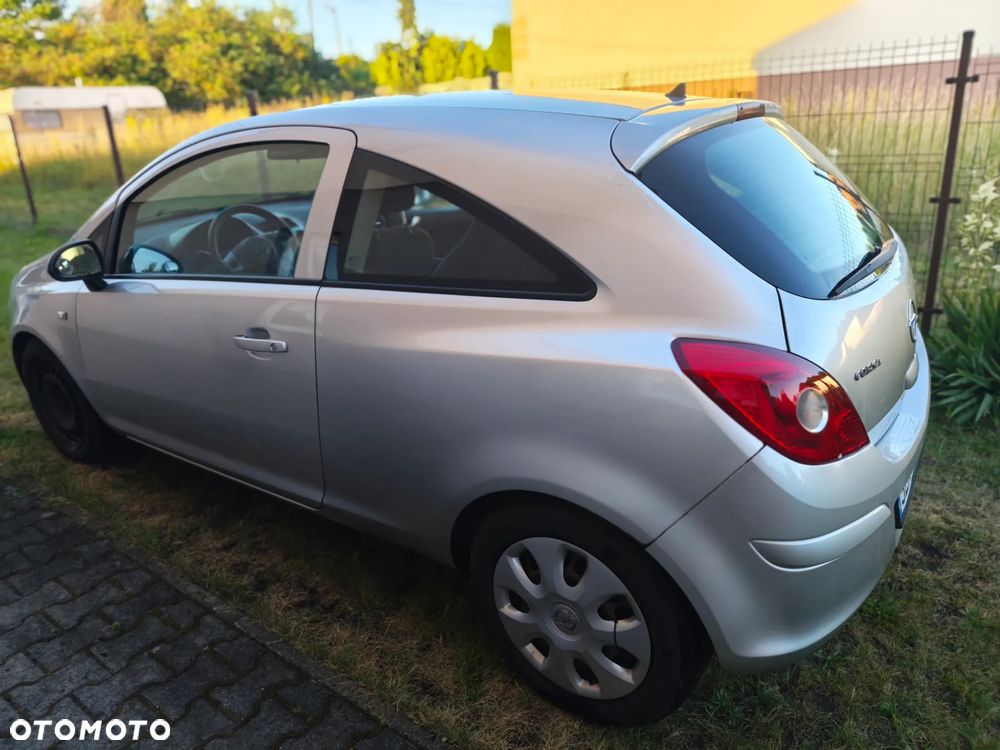 Opel Corsa - 4