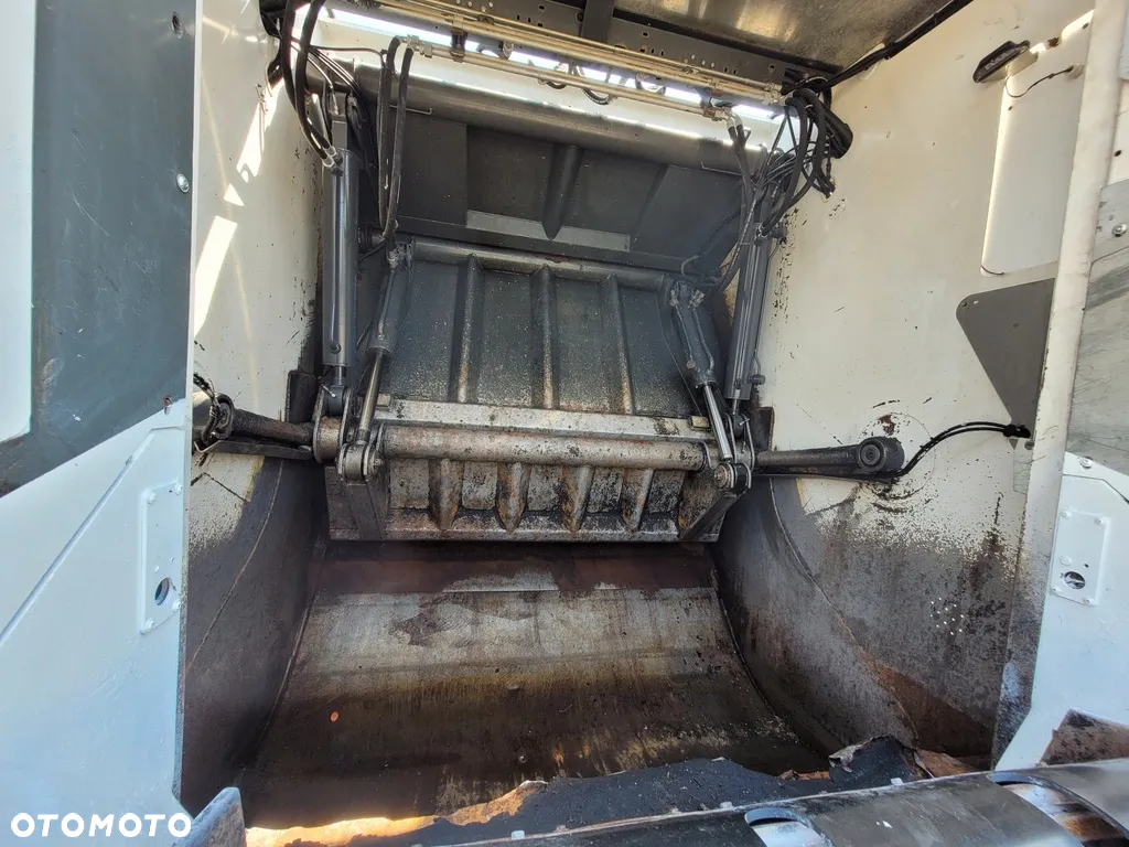 Renault D WIDE ŚMIECIARKA 22m3 / EURO 6 - 24