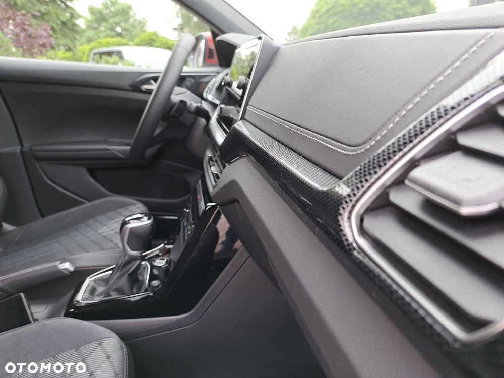 Volkswagen T-Cross - 24
