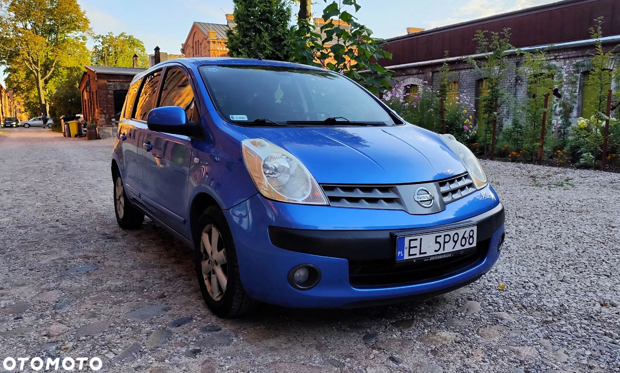 Nissan Note - 1