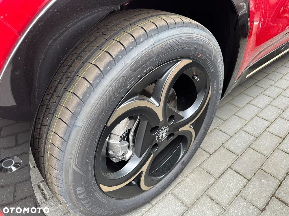 Alfa Romeo Junior 1.2 mHEV Ibrida Intensa eDCT - 5