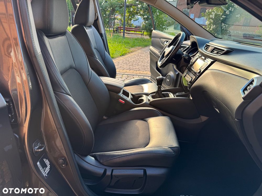 Nissan Qashqai 1.6 DIG-T Tekna+ - 23