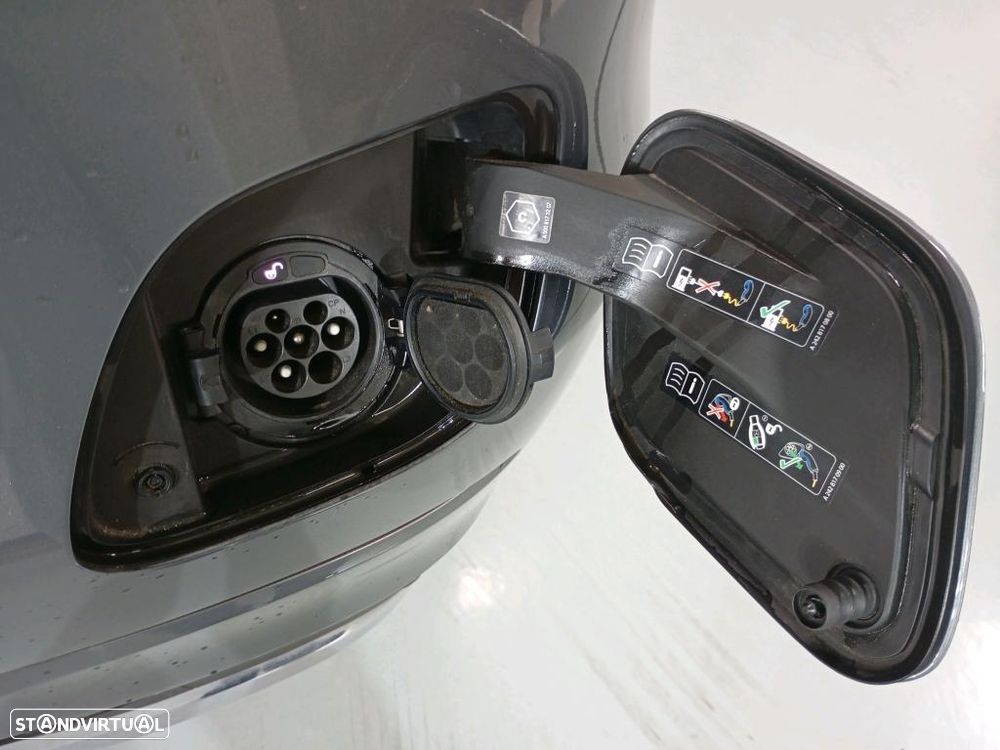 Mercedes-Benz GLC 300 e 4Matic - 11