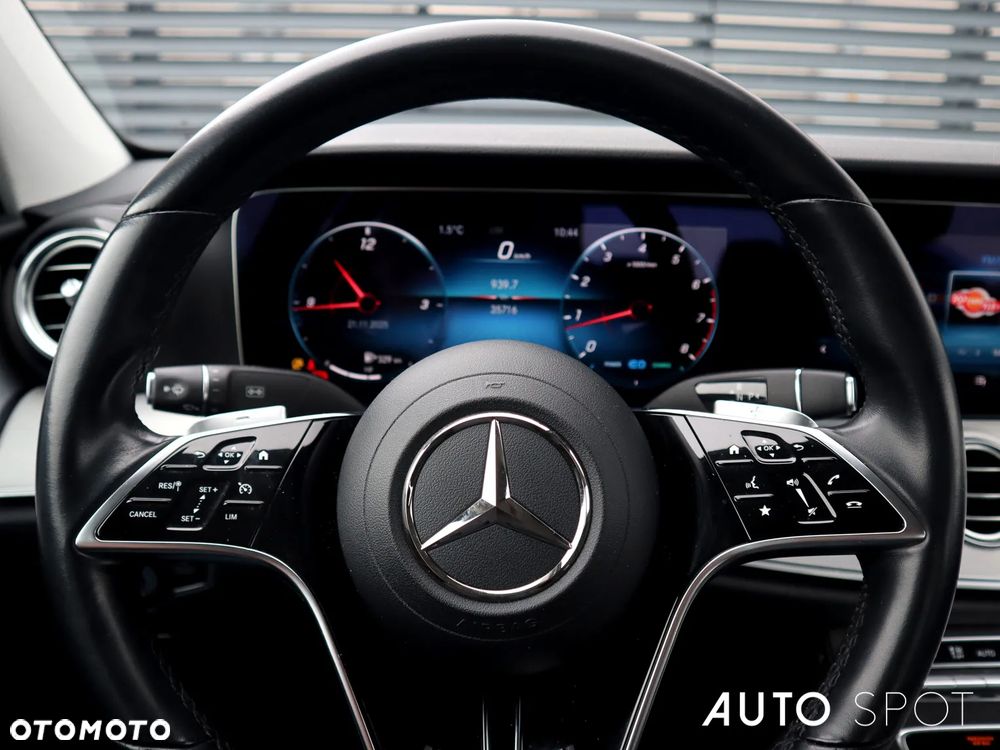 Mercedes-Benz Klasa E 200 4-Matic Avantgarde - 17