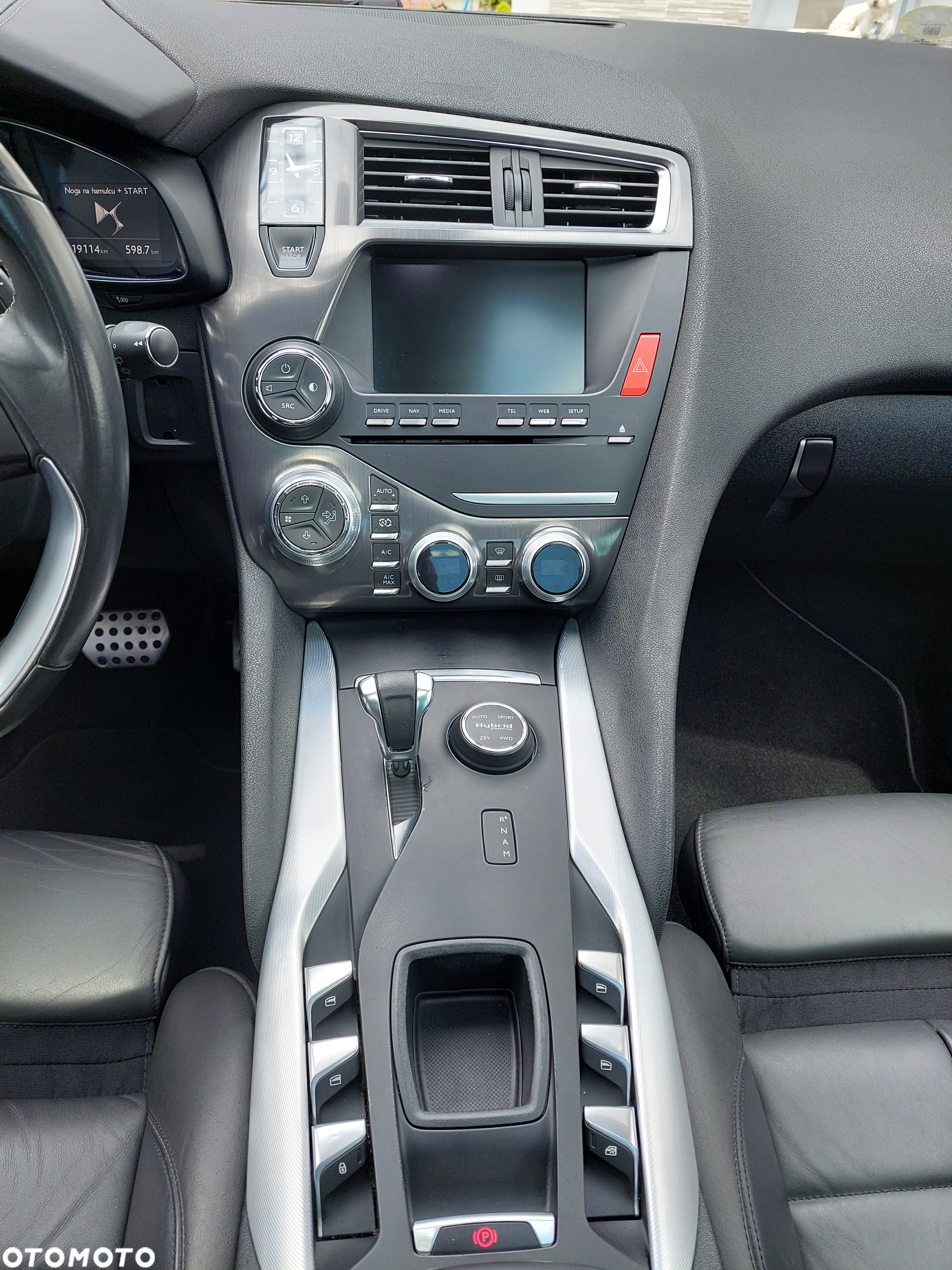 Citroën DS5 Hybrid4 EGS6 SportChic - 23
