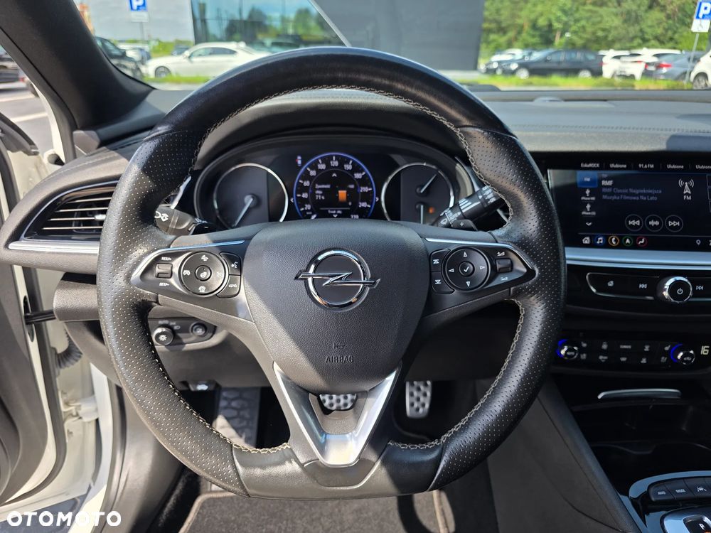 Opel Insignia 2.0 T 4x4 GSi + S&S - 24