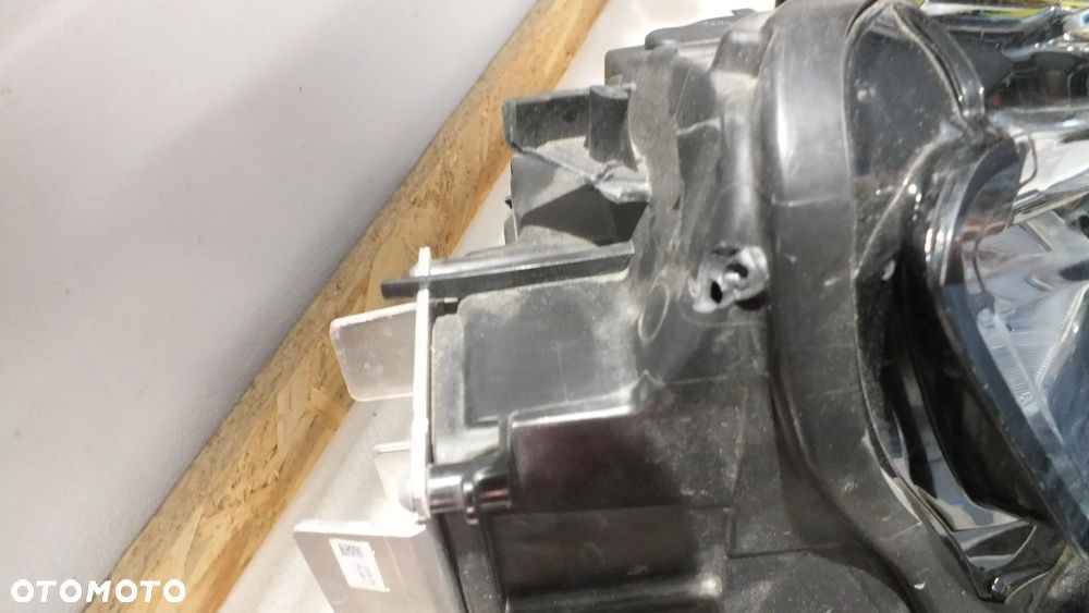 Lampa przednia prawa Citroen Berlingo IV Lift 9852932780 - 6