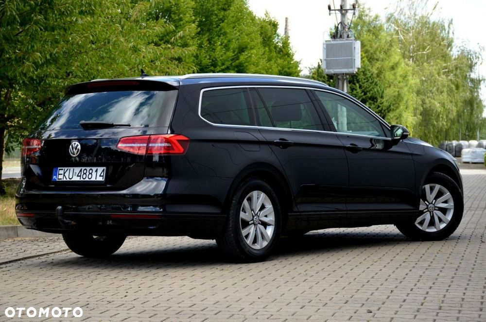 Volkswagen Passat - 12