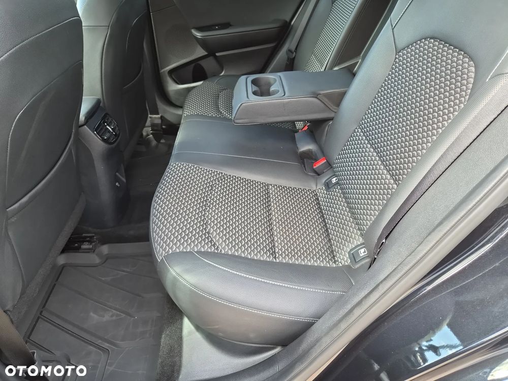 Kia XCeed 1.5 T-GDI Business Line DCT - 24