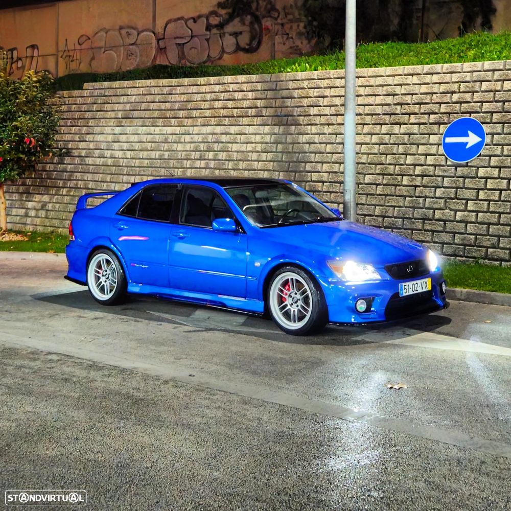 Lexus IS 200 Standard - 13