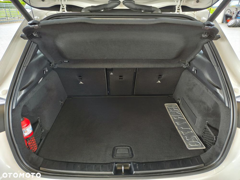 Mercedes-Benz GLA 200 d 8G-DCT Edition AMG Line - 36