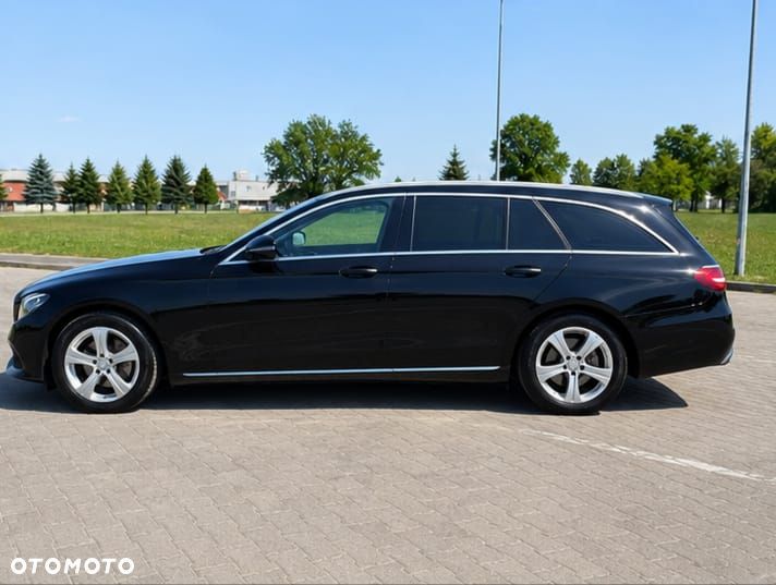 Mercedes-Benz Klasa E 220 d 9G-TRONIC Exclusive - 4