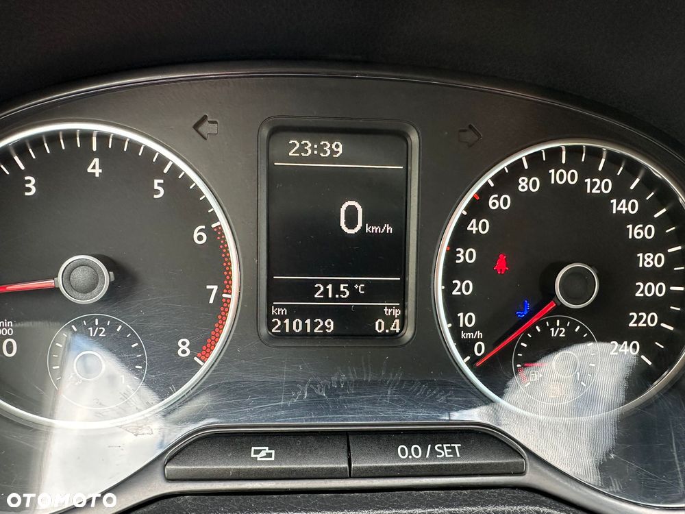 Volkswagen Polo - 35