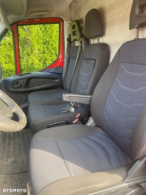 Iveco DAILY - 12