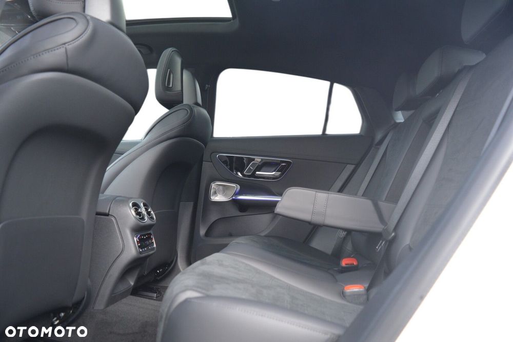 Mercedes-Benz GLC - 9