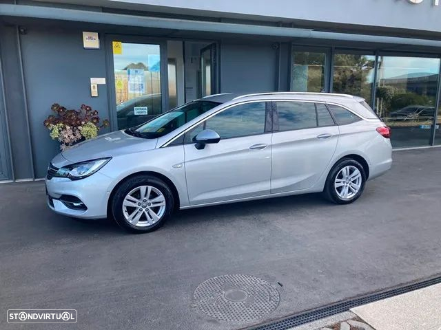 Opel Astra Sports Tourer - 4