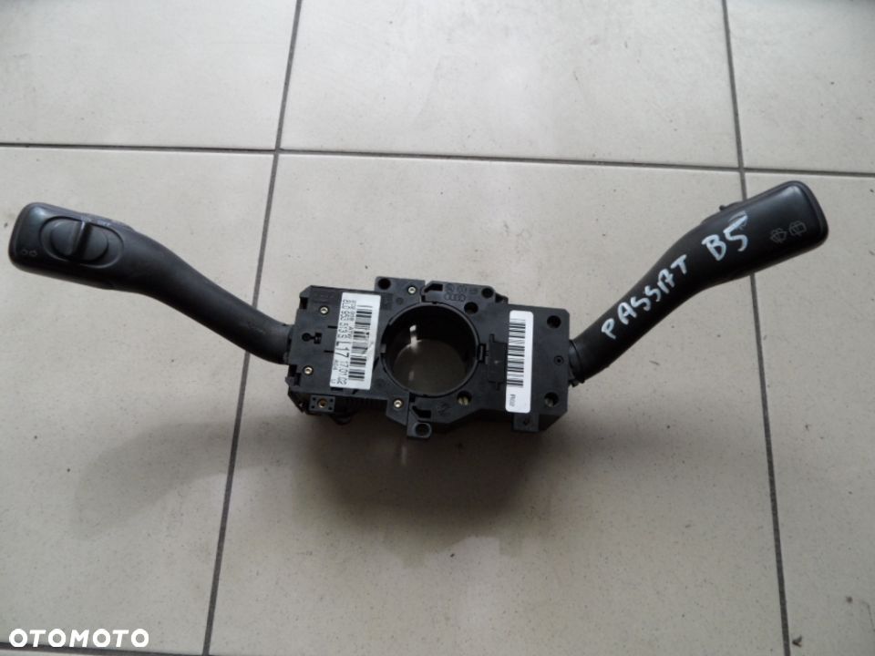 PRZELACZNIK ZESPOLONY PASSAT B5 GOLF BORA 8L0953513S - 1