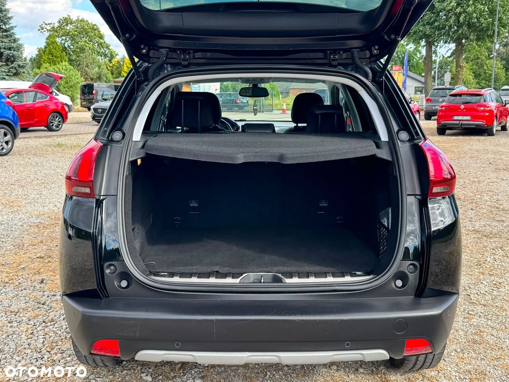 Peugeot 2008 1.2 Pure Tech GPF Allure S&S EAT6 - 25
