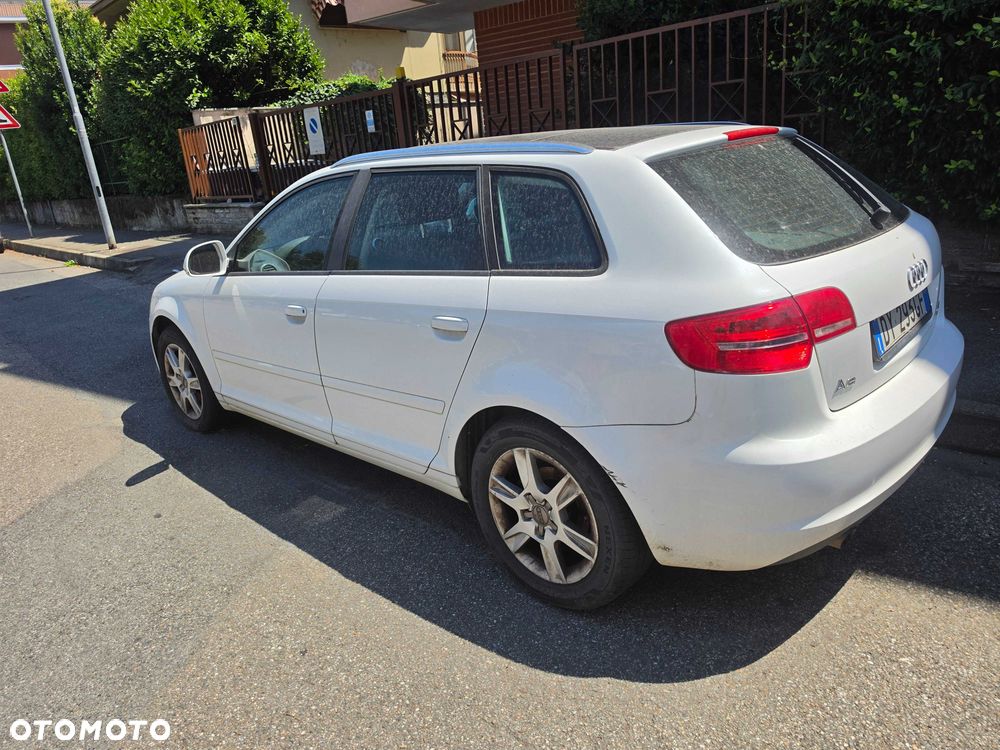 Audi A3 Sportback - 1