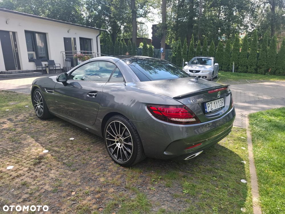 Mercedes-Benz SLC 200 9G-TRONIC RedArt Edition - 13