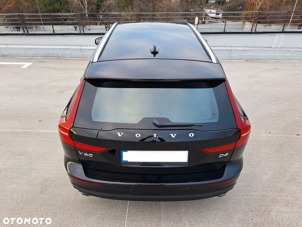 Volvo V60 D4 Momentum Pro - 12