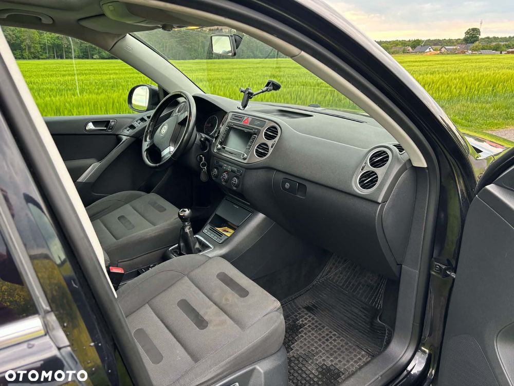 Volkswagen Tiguan - 17