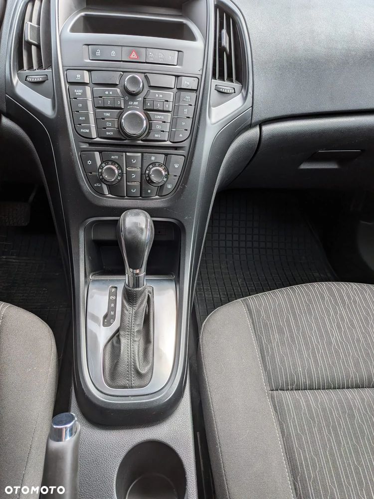 Opel Astra 1.4 T Enjoy - 8