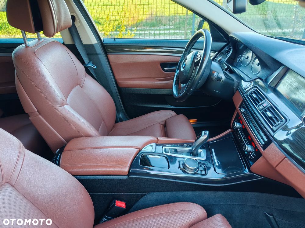 BMW Seria 5 520d Luxury Line - 8