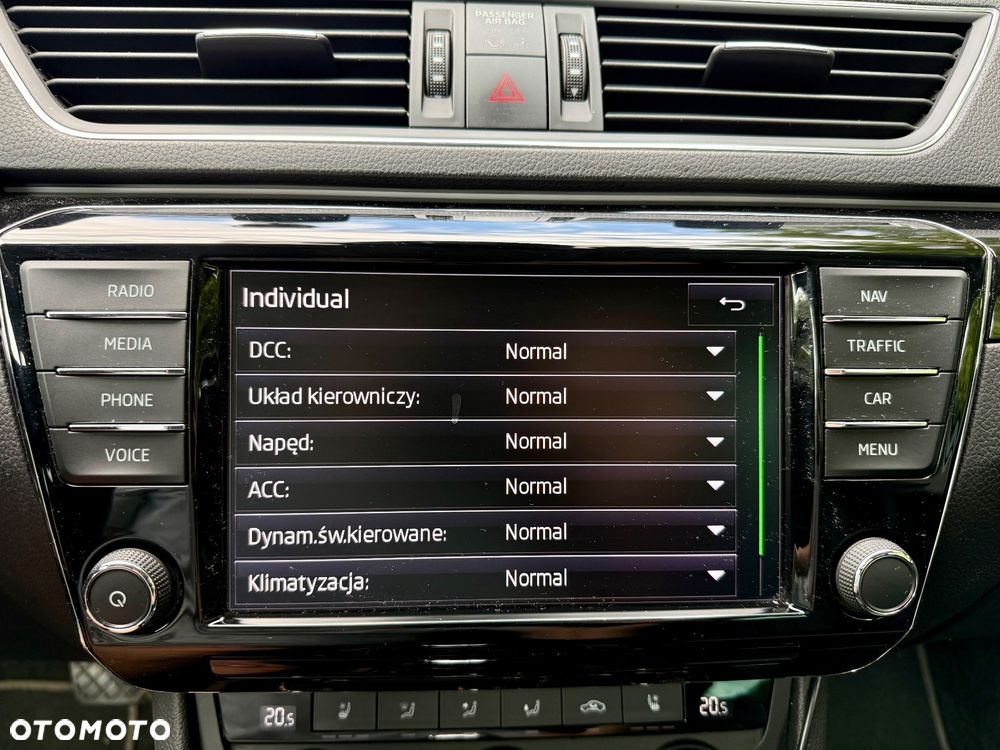 Skoda Superb 2.0 TSI 4x4 L&K DSG - 22