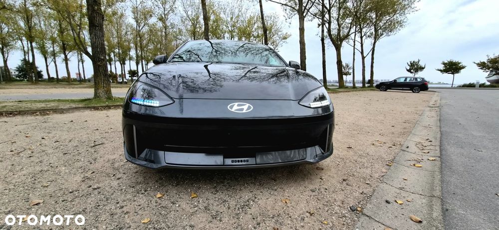 Hyundai IONIQ 6 - 5